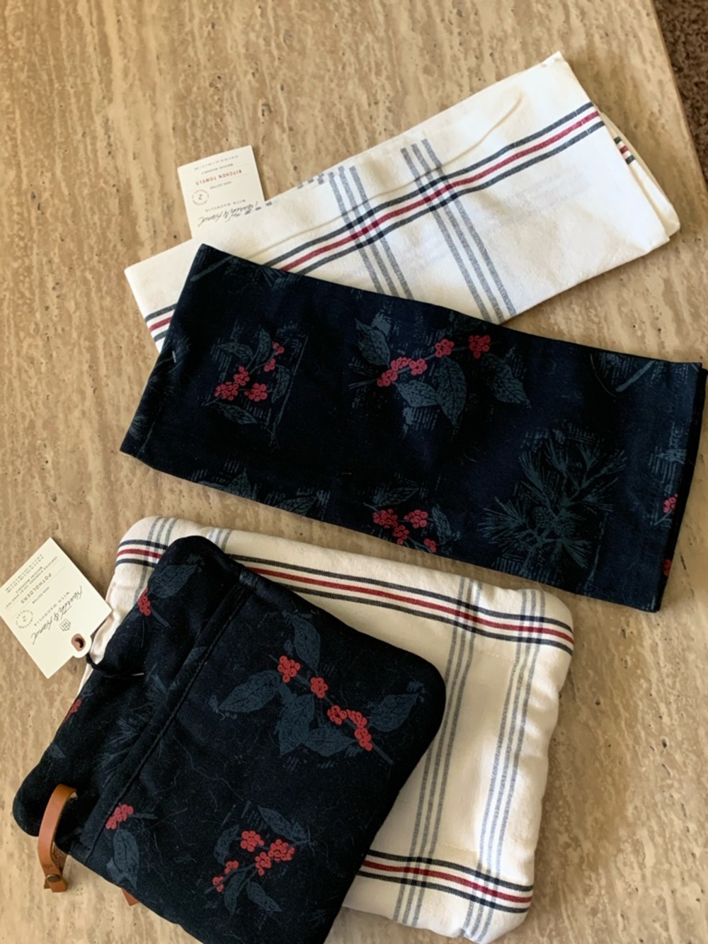 Hearth & Hand Navy Holiday Holly and Stripe Kitchen Linen Set